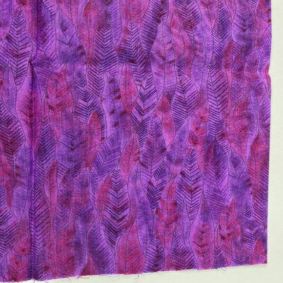 FQ Fat Quarter Quilting Fabric 18" x 22" Purple Pink Feathers - Picture 2 of 3